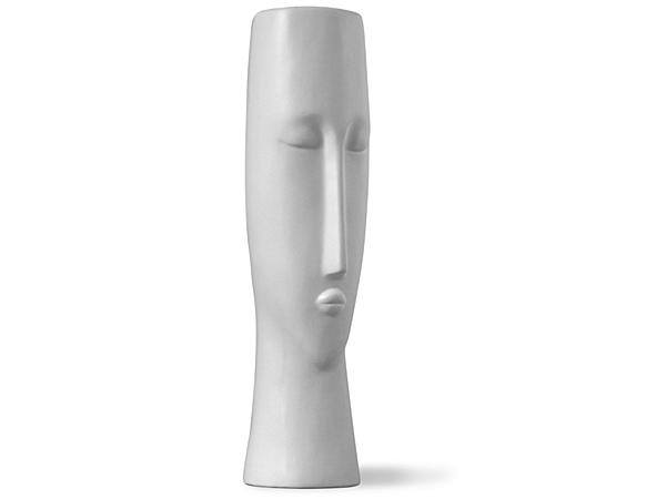Elegant hvid keramikvase – ideel til vindueskarmen